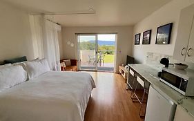 Cosy Studio With Valley Views